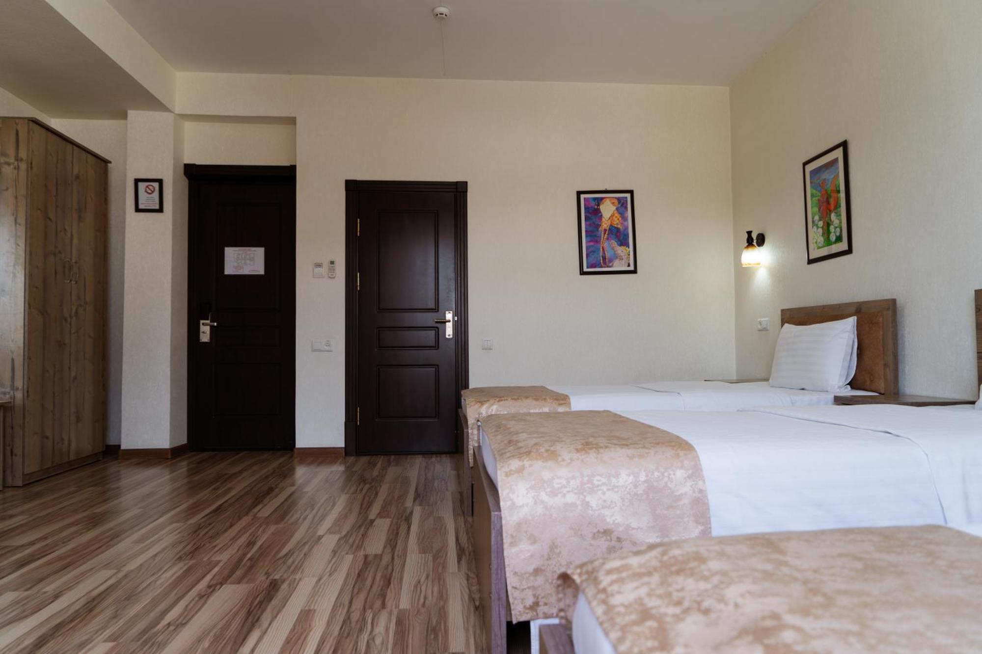 Tourist Inn Hotel Taşkent Dış mekan fotoğraf